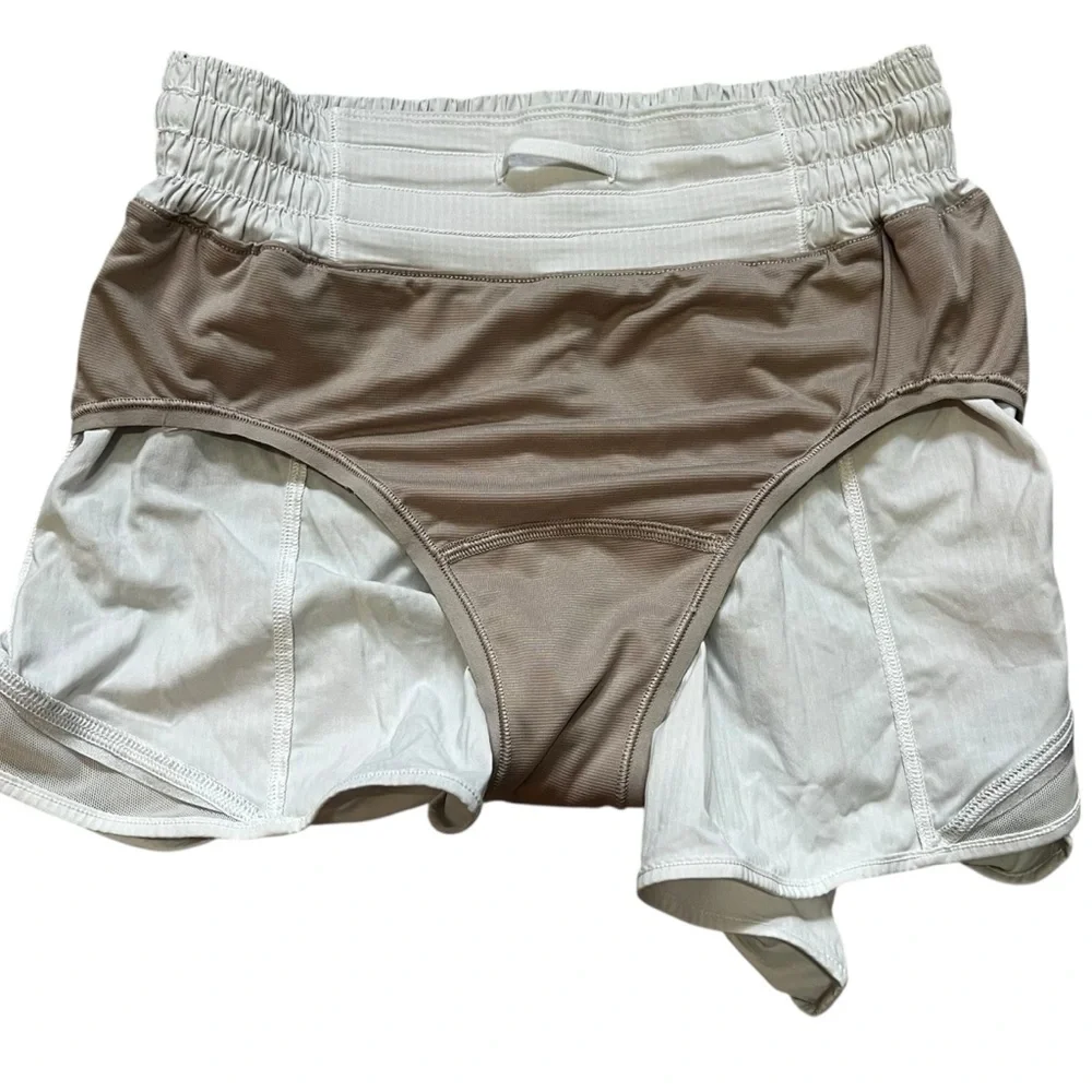 Lululemon athletica White Hottie Hot High-Rise Lined Shorts EUC 4 - Picture 7 of 8